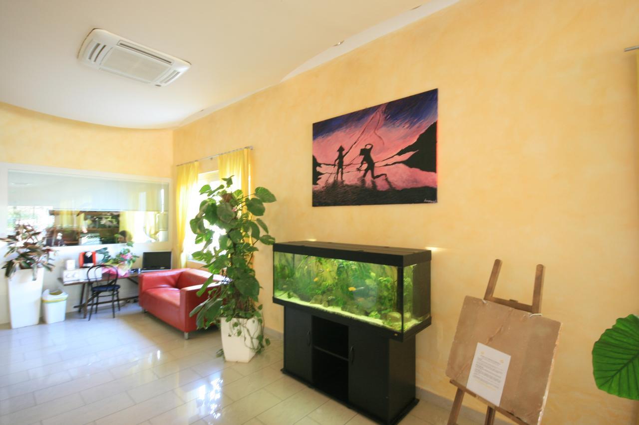 Residence Beach Paradise リミニ エクステリア 写真